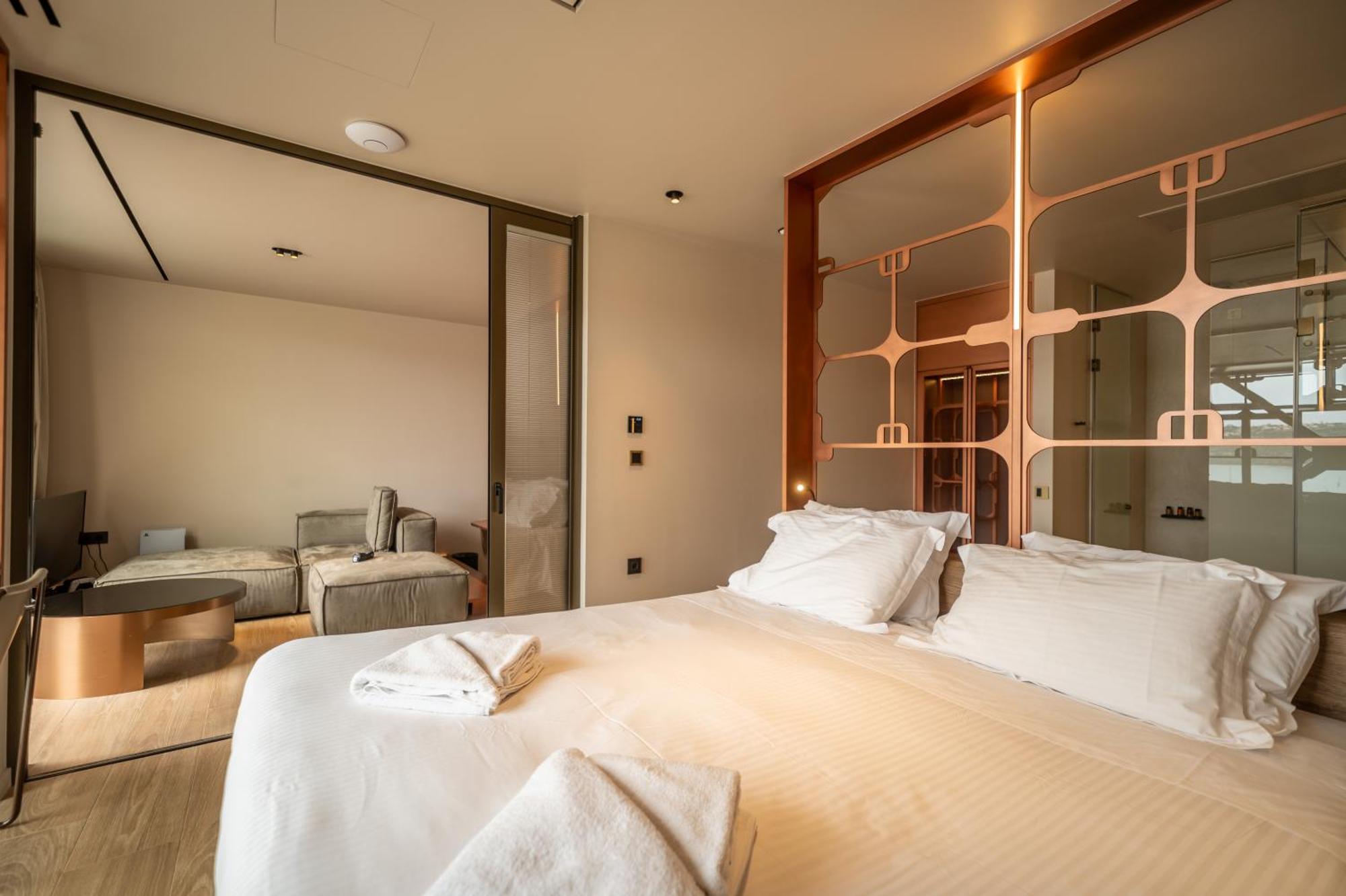 Oniros Residences ソウダ エクステリア 写真